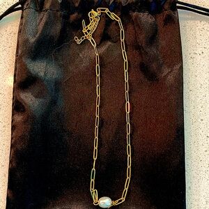 Costume Gold Necklace with faux pearl